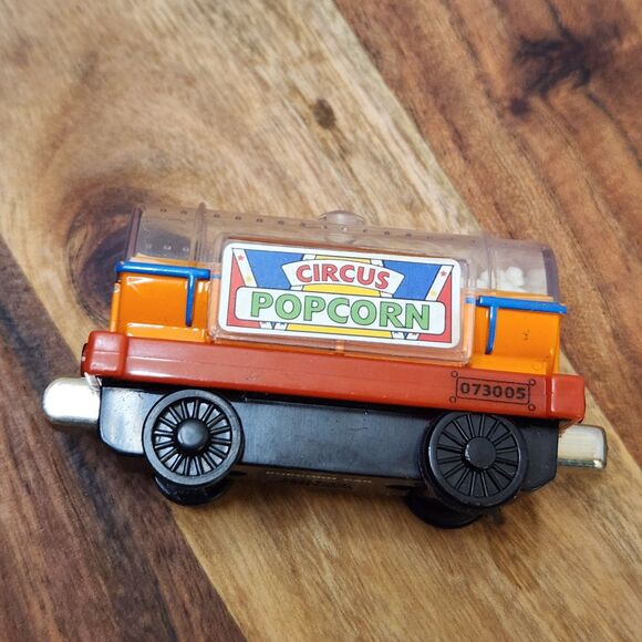 Thomas & Friends 2003 Tomy Train Car Circus Popcorn Cargo lot - Picture 8 of 11
